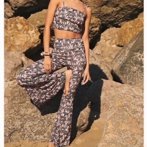 FP Movement Onzie Take Me Away Set In Tiger Graphic Print NEW - Picture 3 of 4